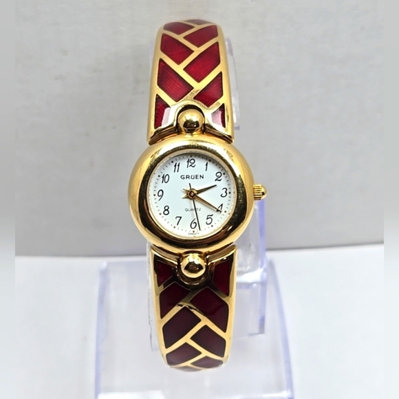 Gruen Accessories - Womens Vintage Gruen Watch Gold Tone Red Enamel Bracelet Quartz New Battery Runs